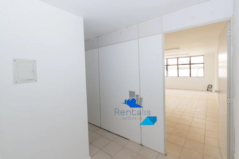 SALA COMERCIAL NO ED. JAMEL CECÍLIO - ASA SUL - SALA 203-3