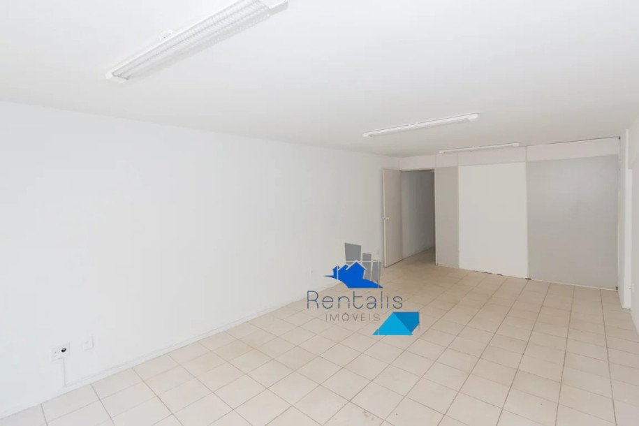 SALA COMERCIAL NO ED. JAMEL CECÍLIO - ASA SUL - SALA 203-6
