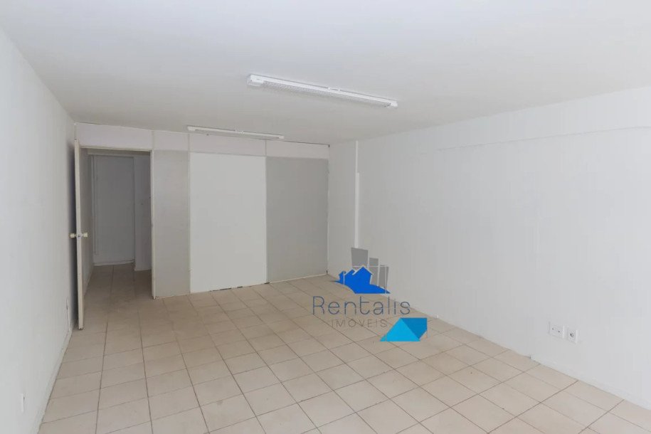 SALA COMERCIAL NO ED. JAMEL CECÍLIO - ASA SUL - SALA 203-7