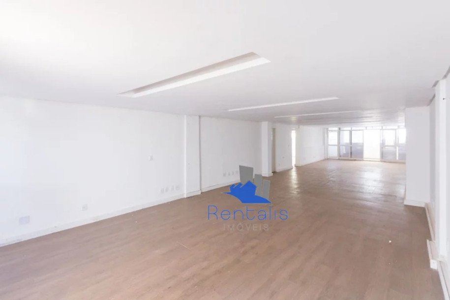 COBERTURA COMERCIAL NO EDIFÍCIO PLANALTO OK-6